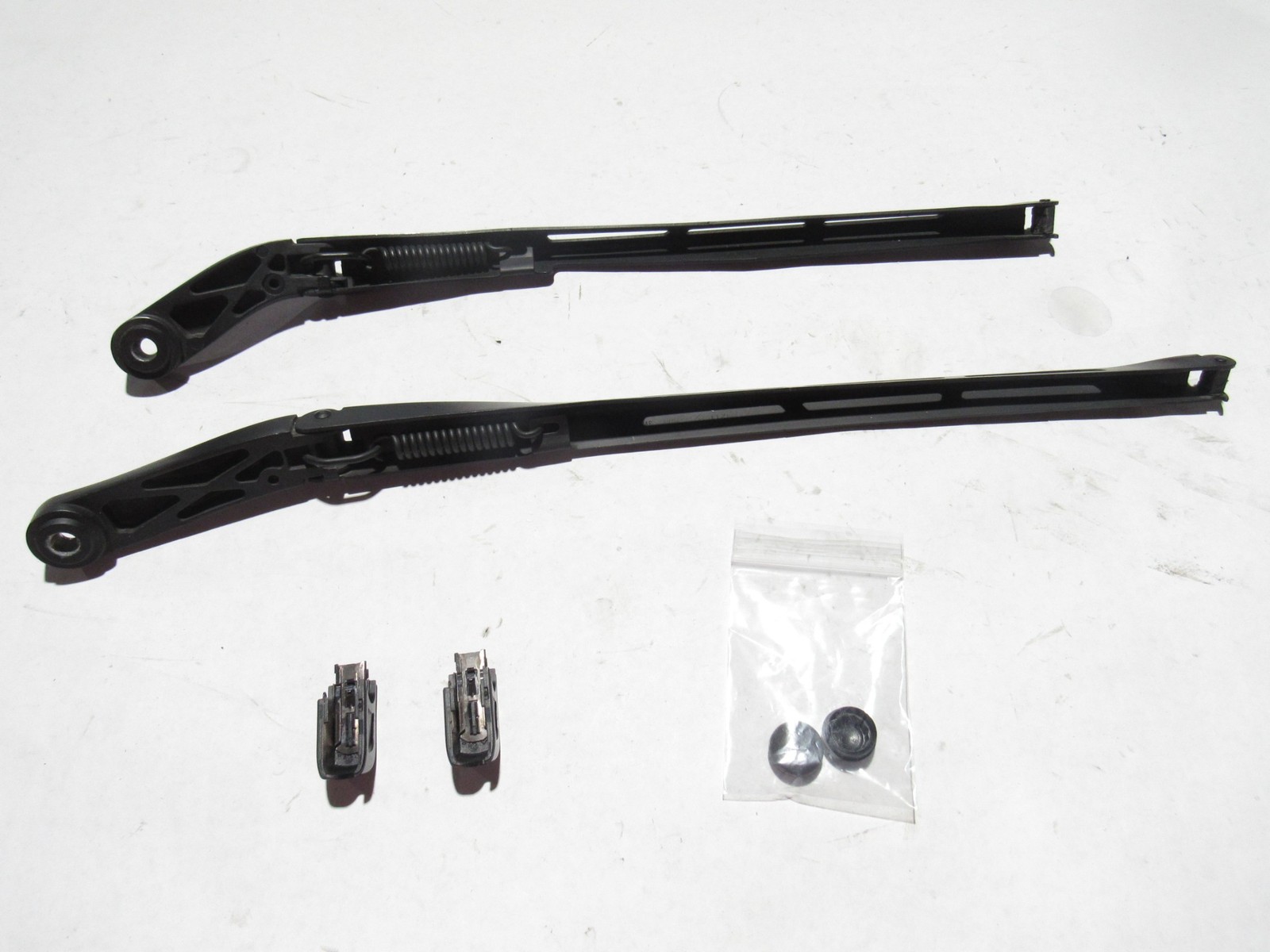 Bentley Continental GT 2012 Front Left Right Windshield Wiper Arm Set 11-18 ;#3