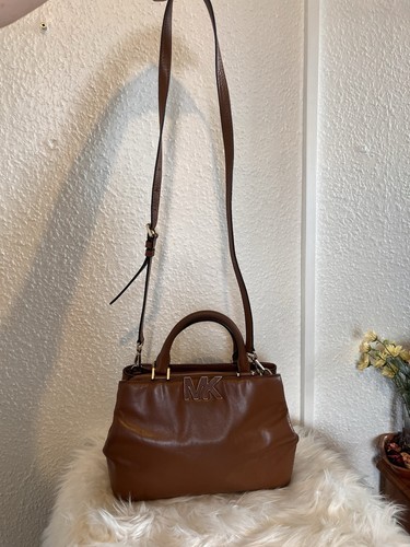 Michael Kors medium Soft Leather Satchel Bag - Picture 3 of 18