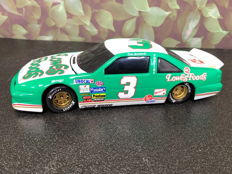 Pontiac Bank Action Dale Earnhardt #3 Lowes 1989 1:24 Foto 3 de 4