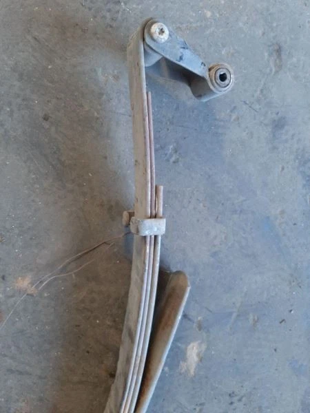 94 95 96 97 98 99 00 01 DODGE RAM 1500 PICKUP Rear Leaf Spring 2WD 5.2L 52106296 - Image 3 of 4