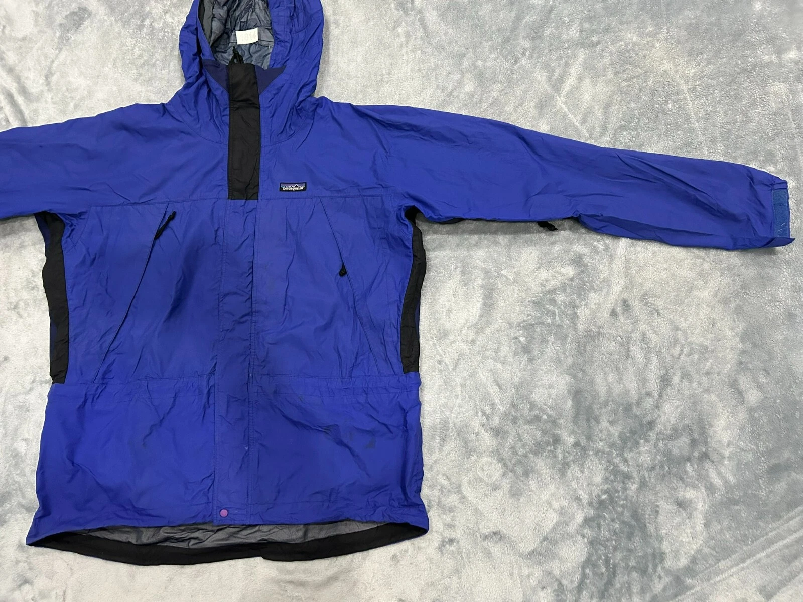 patagonia vintage triolet waterproof hooded full zip jacket