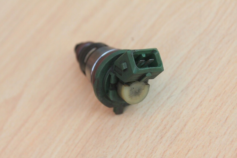 FUEL INJECTOR Jaguar XK8 XJ8 19961999 eBay