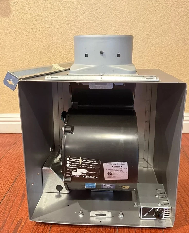 Выхлопной вентилятор Air King E130SH 130 куб. футов/мин 0,3 сонеры односкоростной датчик влажности - Изображение 2 из 4