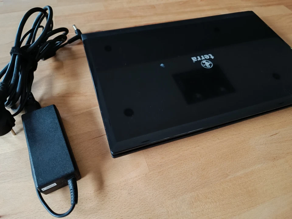 pc portable Terra Mobile 1512 noir Win11Pro Intel Celeron BATTERIE NEUVE ! - Photo 4/4