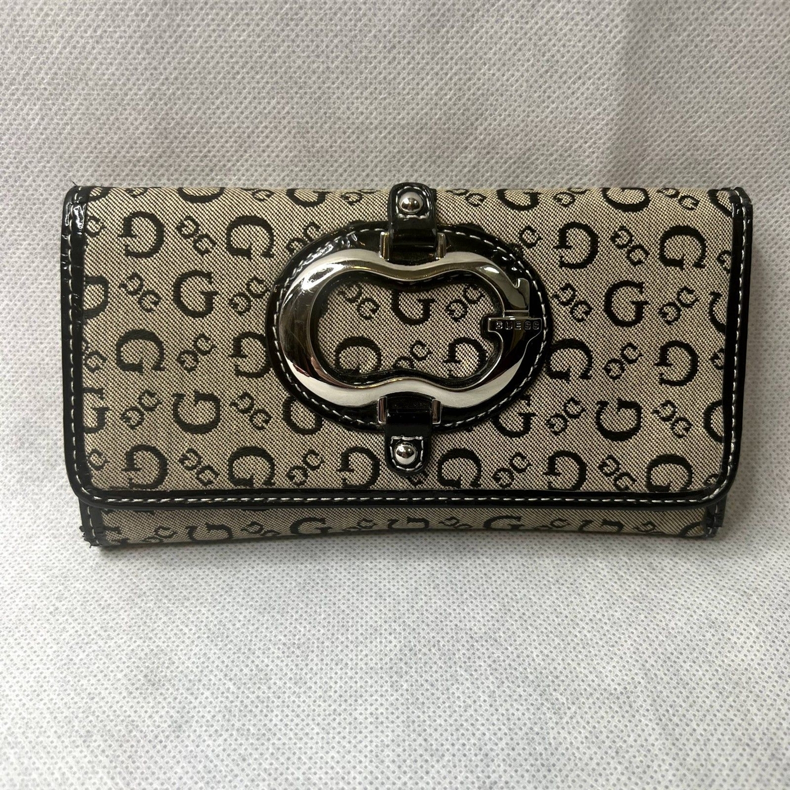 Guess Logo Wallet Trifold Basic Neutral - image 9