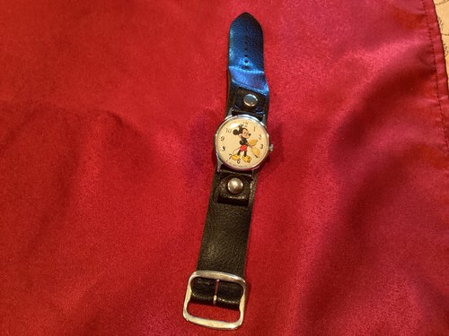 Vintage Mickey Mouse Watch~ Walt Disney Productions~ Not Running - Picture 2 of 14