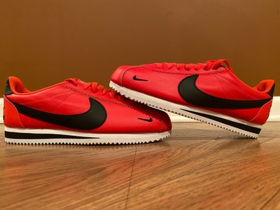 nike cortez overbranding