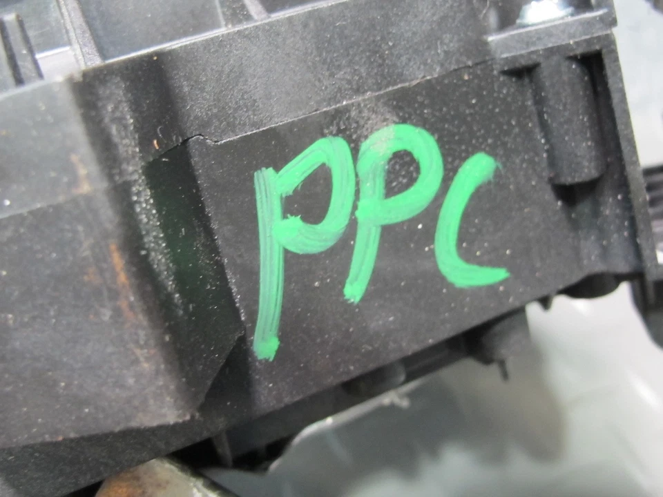 2011-2018 PORSCHE CAYENNE 958 AUTOMATIC TRANSMISSION FLOOR GEAR SHIFTER W/ CABLE - Image 2 of 4