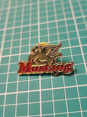 Vtg Mustang Pegasus Bicycle Bike Gold Tone Lapel Pin