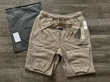 NEW Fear of God Essentials Desert Sand Sweatpants Size Large 100% Authentic ✅