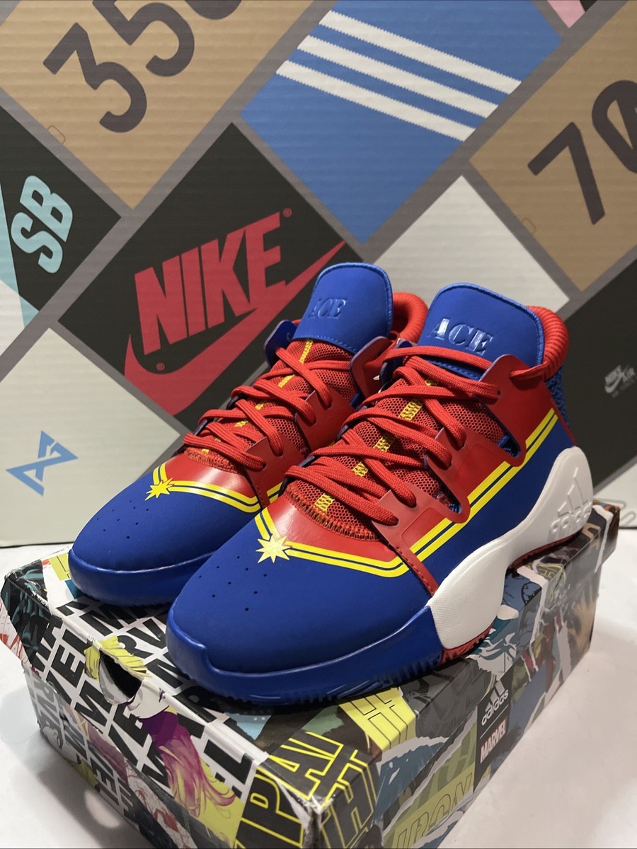 adidas Pro Vision x Marvel Heroes Among Us / Captain Marvel Size 5 (GS) - adidas Pro Vision x Marvel Mid Heroes Among Us  main image 3