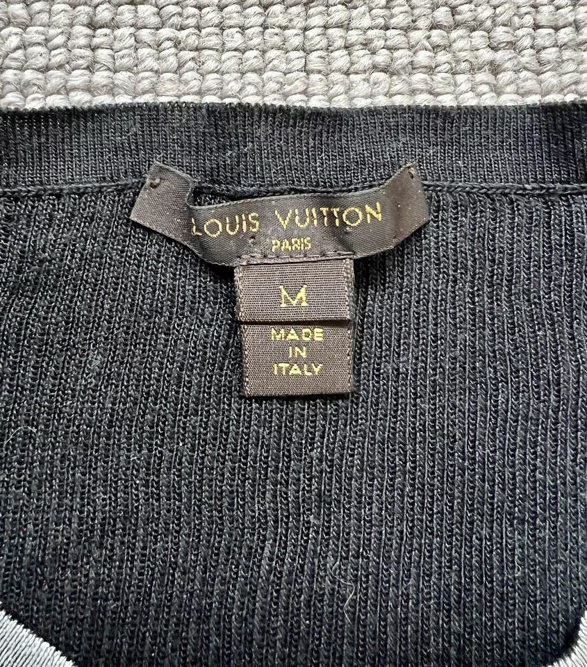 Louis Vuitton women metallic silver top Size M — 第 4/4 张图片