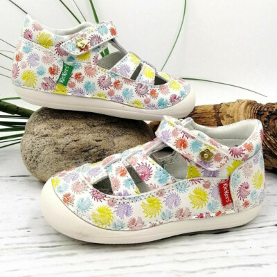 KICKERS SUSHY Gr 20 & 24 Mädchen Sandalen Babyschuhe Lauflernschuhe Leder Neu