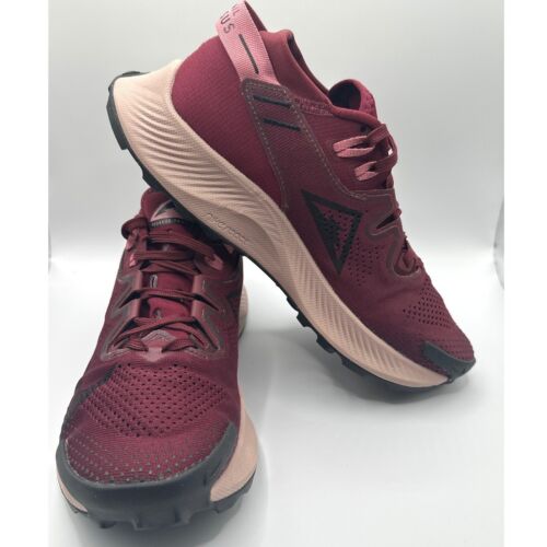 Nike React Pegasus Trail 2 burgunderrosa Damengröße 7 – NEU