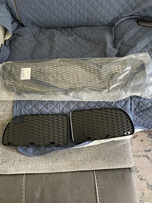 Original VW Golf R32 MK4 Front Grills Complete Set 3 pieces Bumper grilles New