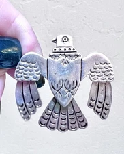 WONDERFUL Vintage Kristi Davis Ornate Sterling Silver Articulated Eagle Brooch