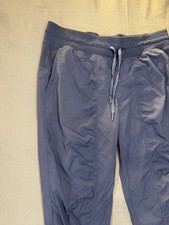Lululemon Mid Rise Dance Studio Jogger Size 1...