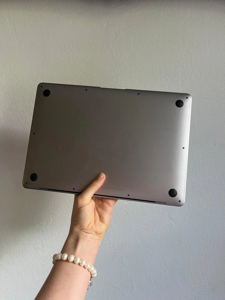 Apple MacBook Air 13" · i5 8th gen 3.6 GHz · 8GB · 128GB, Foto 3 von 5