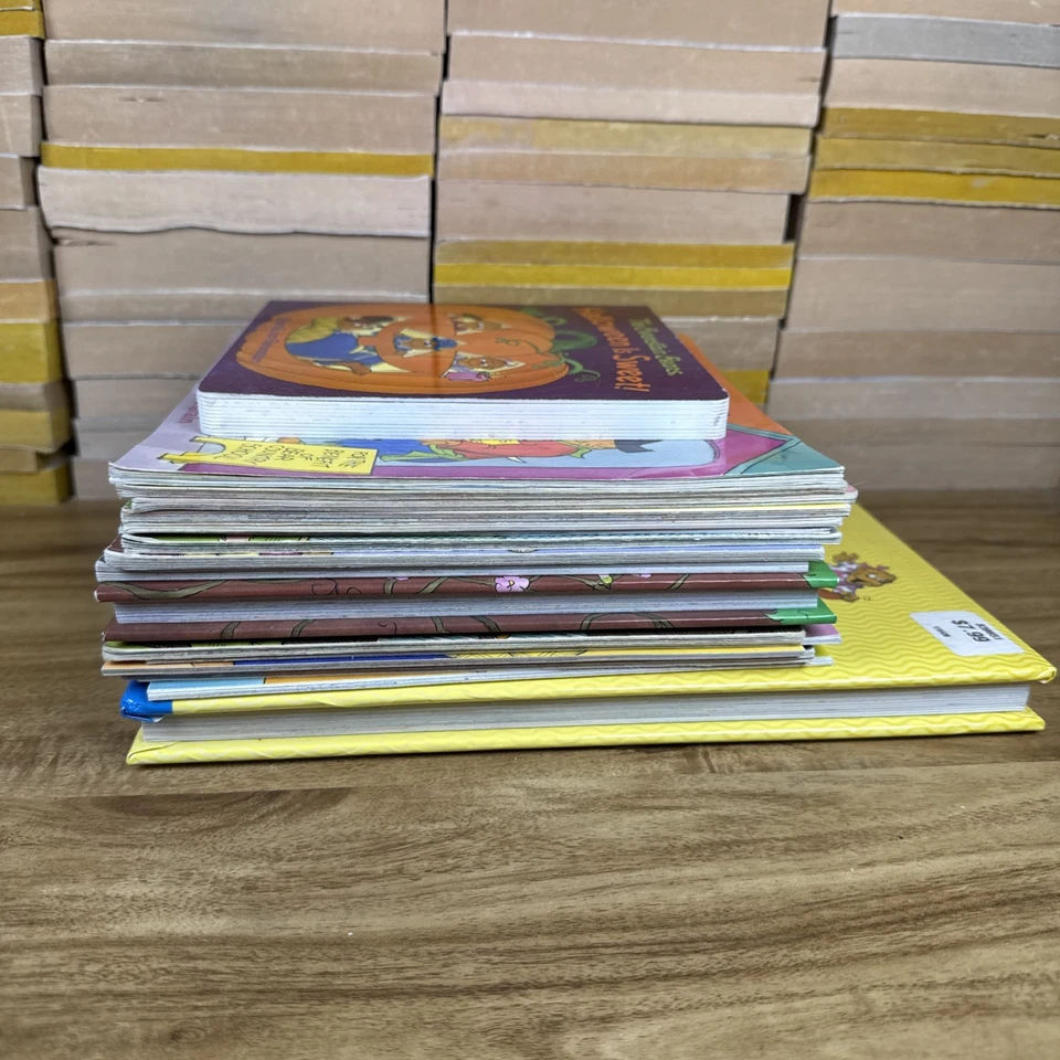 Lot of 18 Berenstain Bears books by Stan & Jan Bernstein PB 2 Hardcover - Image 4 of 4