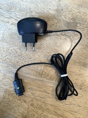 Samsung Handy Ladekabel Travel Adapter TAD137EBE 5V S/N:RT5A830JS/7