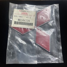 Genuine Mitsubish warrior l200 pickup truck parts badge. Nos . MB344720 replace 