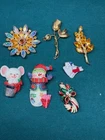7 Vintage Pins & Brooches Christmas and Costume Jewelry Lot