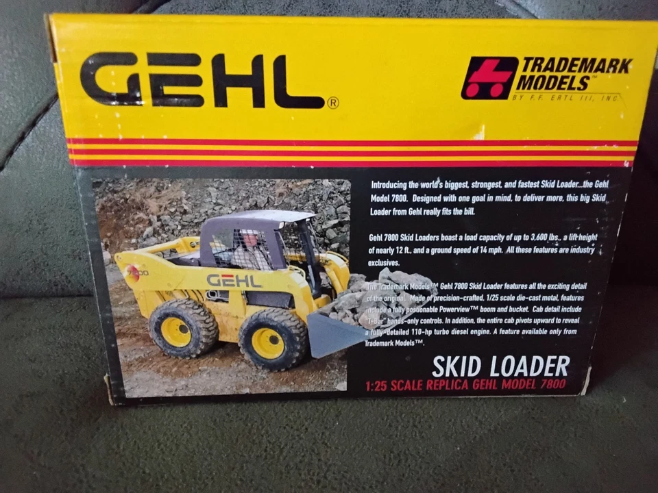 Cargadora deslizante Gehl Trademark / Ertl 7800 Foto 2 de 3