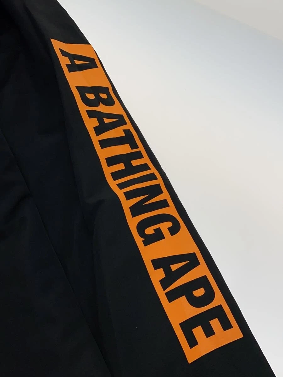 A BATHING APE (BAPE) Giacca con cappuccio A BATHING APE nera M usata