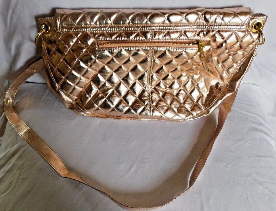 Bolso de Hombro Amrita Singh Oro Rosa Cartera Acentos Dorados con Correas Foto 4 de 4