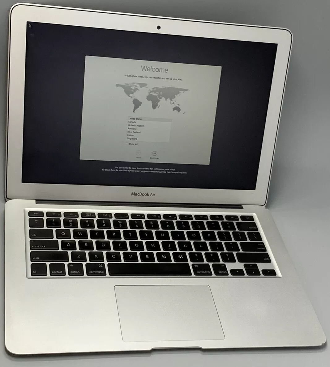 Apple MacBook Air " Mid  Core 2 Duo 2.GHz GB SSD