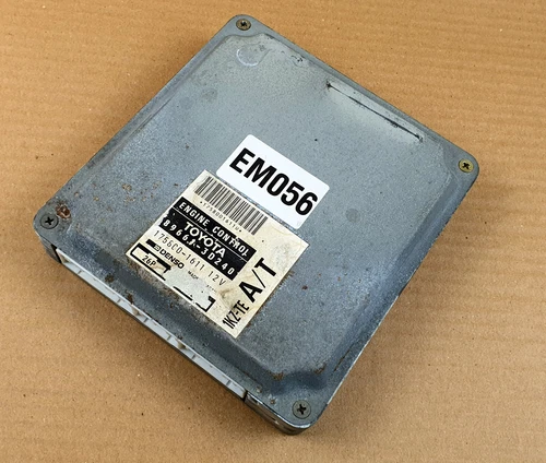 Toyota Hilux Surf KZN185G KZN185W 1KZTE A/T 89661-3D240 engine computer oem jdm - Picture 1 of 12