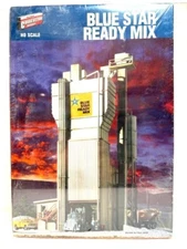 HO Walthers Cornerstone #933-3086, Blue star Ready Mix Structures Kit