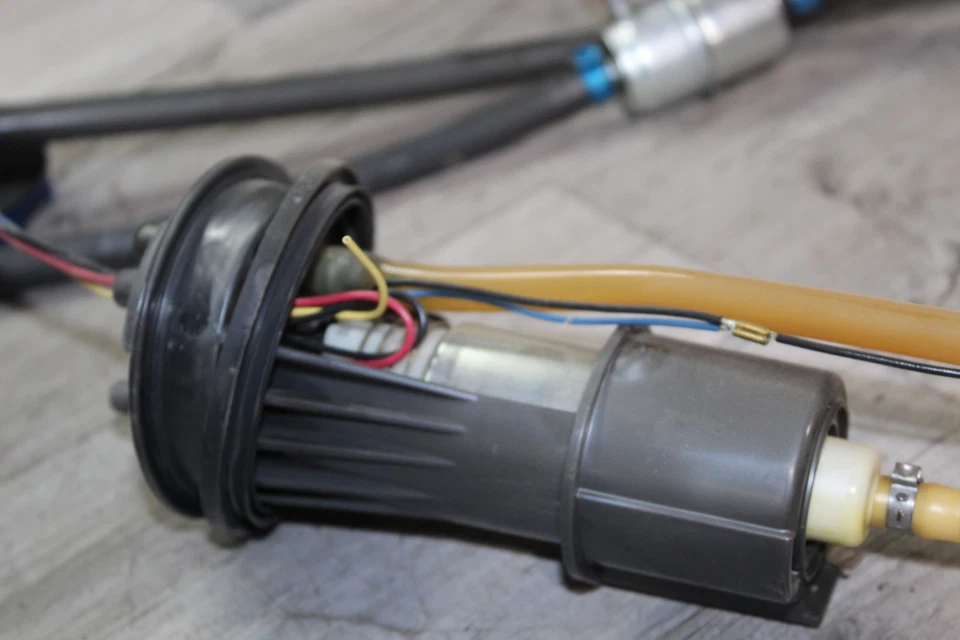 Bomba de combustível 2015 Polaris Assault Rmk 800 155 polegadas - Imagem 2 de 4