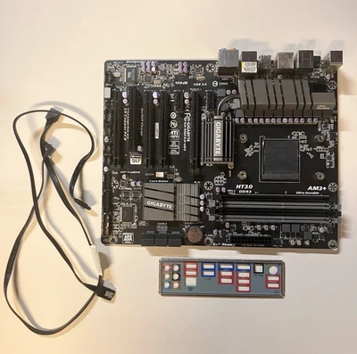 GIGABYTE 990FXA-UD3 R5 マザーボード 本体 GIGABYTE 990FXA-UD3 R5