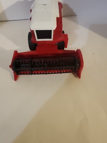 NEWRAY COMBINE HARVESTER FARM TOY 1/32 SCALE - Picture 8 of 10