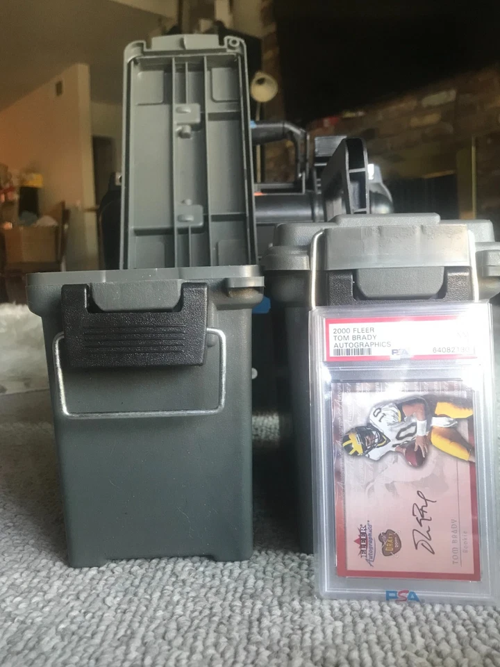 SMALL GRADED SPORTS CARDS CASE STORAGE BOX BGS/PSA Pokémon/TCG SLAB TRAVEL LIGHT - Image 2 of 4