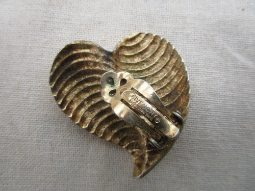 Boucle d'oreille fantaisie clip signé GIVENCY doré bijou Paris - New York - Imagen 10 de 11
