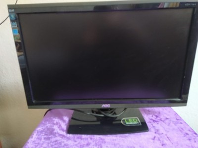 LCD  Monitor  AOC Jahr 2010  55 cm