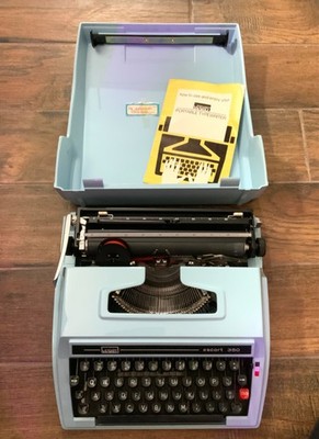 Manual Typewriter - Montgomery Ward Escort 350 - Baby Blue Case - Works Great