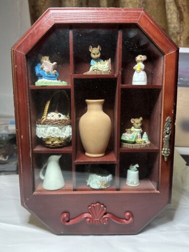 Vintage Miniature Curio Cabinet Music Box With Miniatures Mouse House Theme - Picture 1 of 13