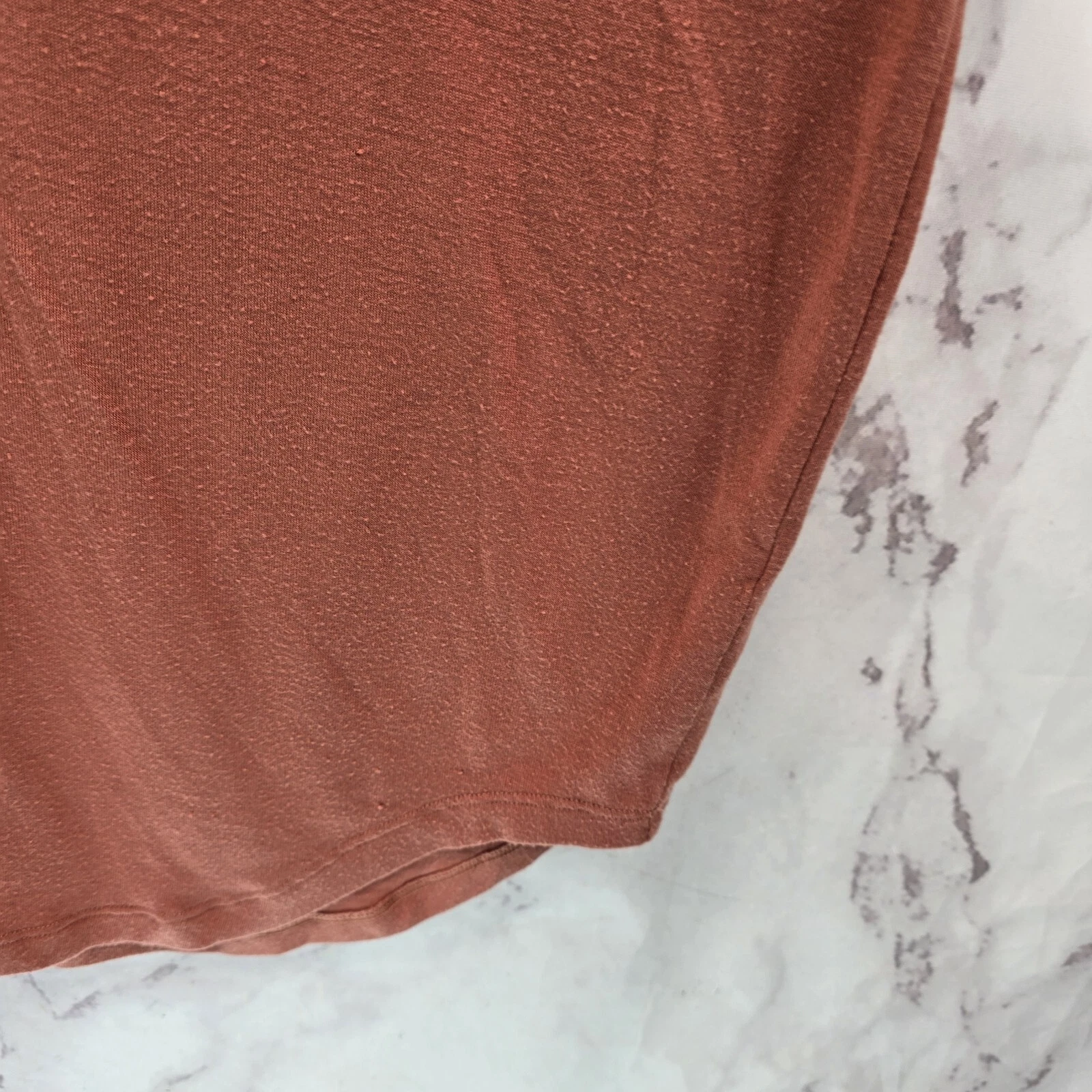 athleta cloudlight stratus scoop tee shirt