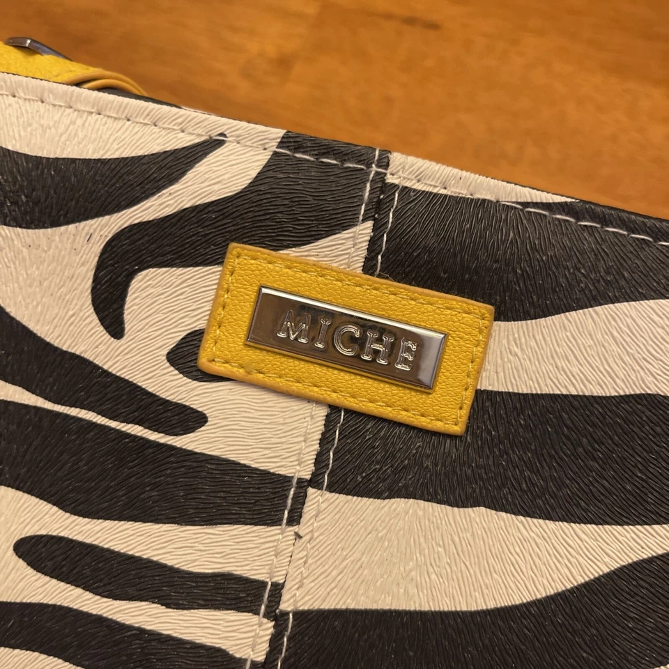 Bolso Clásico MICHE Shell Only V Negro Blanco Imitación Cebra Estampado Ver Fotos Foto 3 de 4