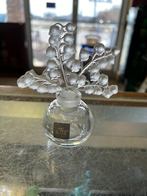Vintage Lalique Crystal Perfume Bottle Deaux Fleurs Signed with Original  Tags