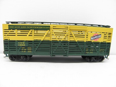 BACHMANN -40' WOOD STOCK CAR CHICAGO & NORTHWESTERN #14305 HO - USED- NO BOX