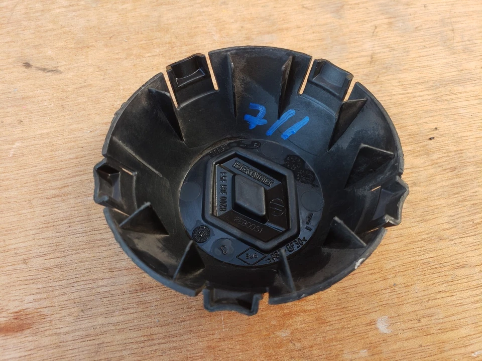 Uma tampa central de roda de aço genuína Renault Kangoo Van 5 parafusos x1 - Imagem 4 de 4