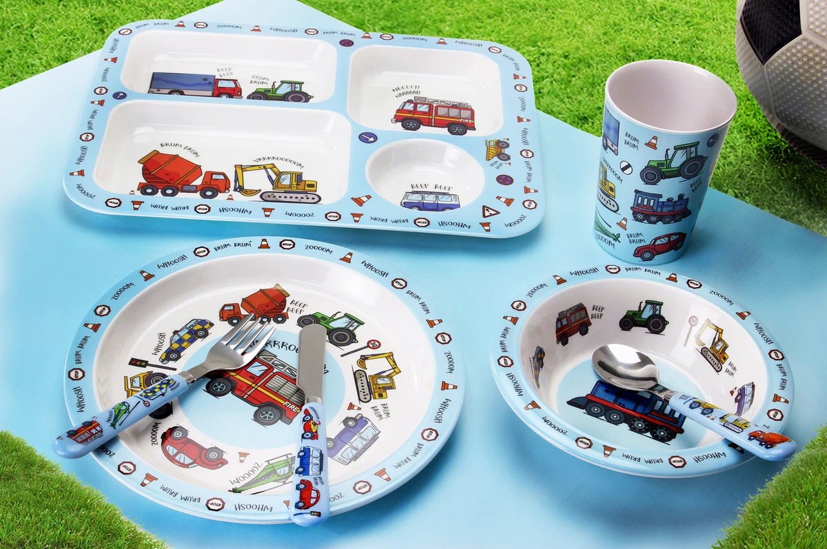 Kids plastic top plates and bowls