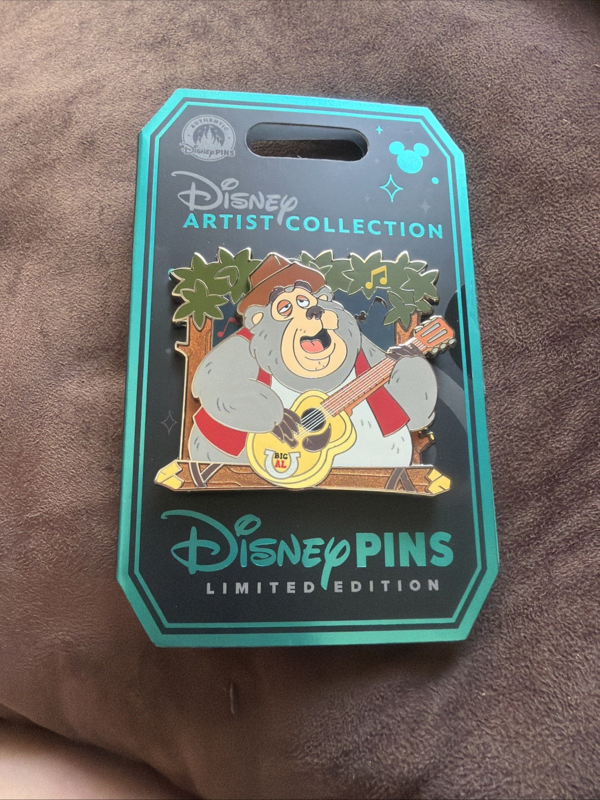 Disney Parks Artist Series Country Bear Jamboree Big Al pin LE 4000