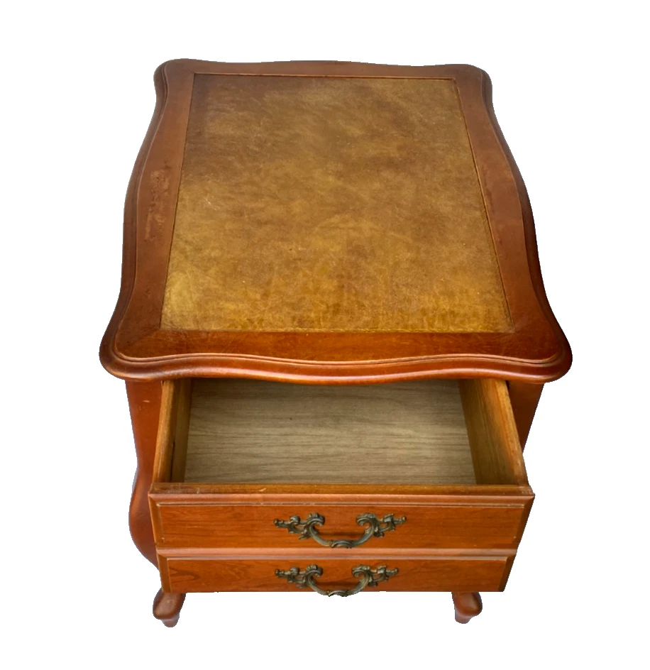 Vintage HAMMARY Solid Walnut Leather Top Country French Provincial End Table - Image 2 of 4