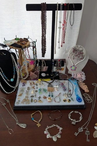Vintage Mixed Costume Jewelry Lot Over 100 Pcs Necklaces Earrings Bracelets More