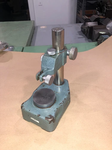 MITUTOYO NO. 7004 INDICATOR STAND